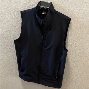 Heat Gear Men’s Black Sleeveless Softshell Vest with Full Zip